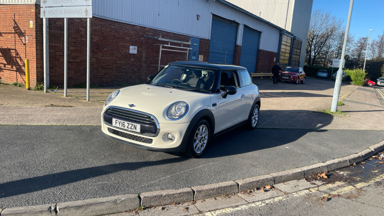 MINI Hatchback 1.5 Cooper 3dr Petrol Hatchback